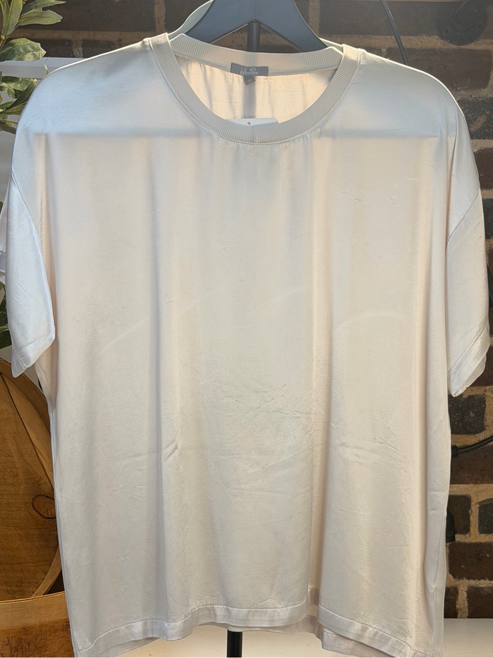 PJ Harlow “Kennedy” satin tee Women’s Short-Sleeve Crewneck Tee in Eggnog XS